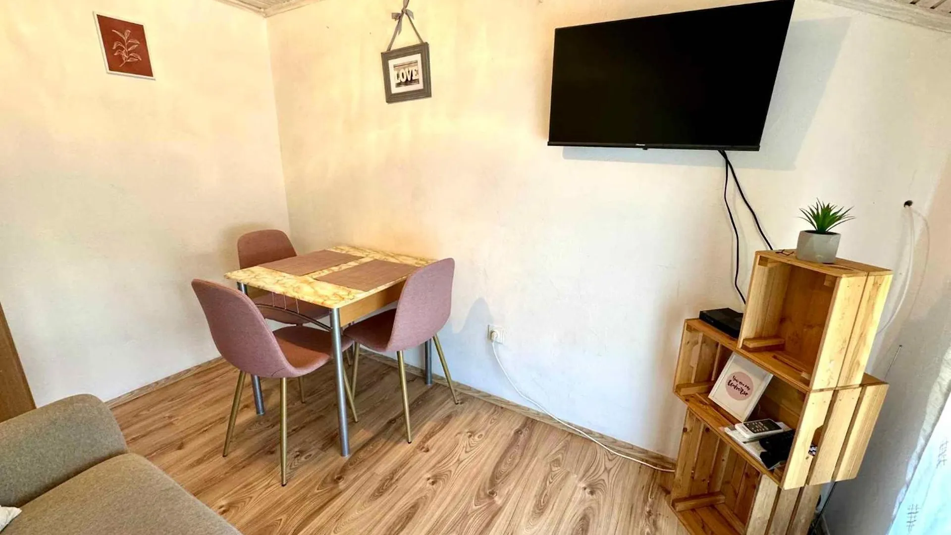 House And Apts. In Jadranovo 51055 Croatia