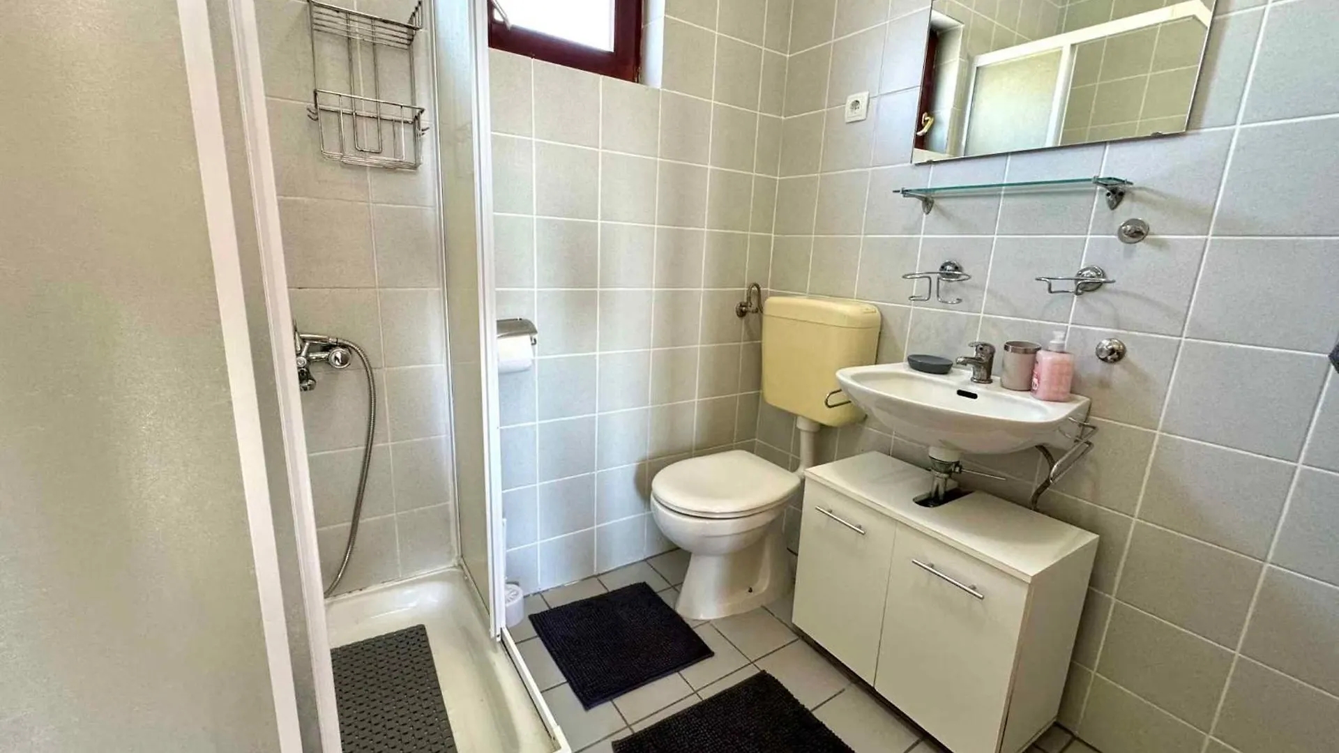 House And Apts. In Jadranovo 51055 Apartment