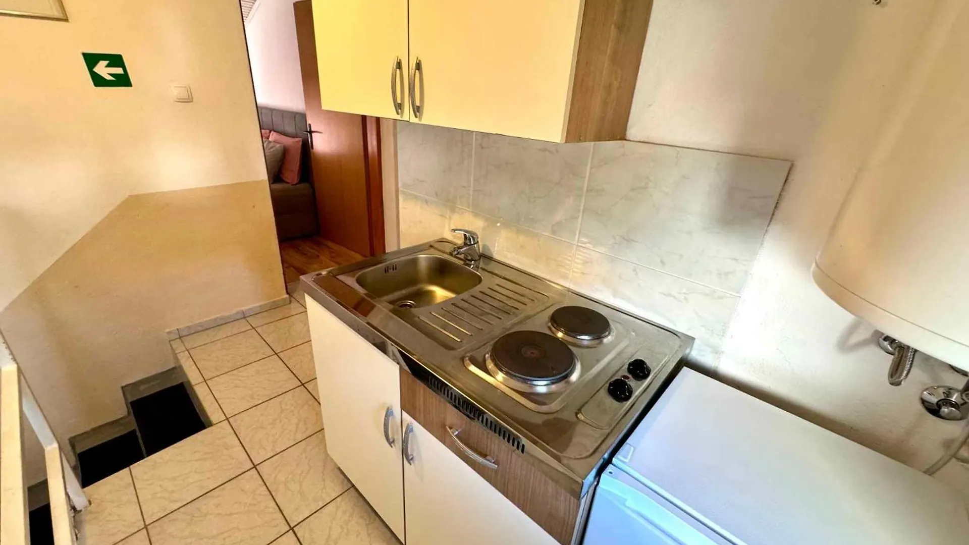 House And Apts. In Jadranovo 51055 Croatia