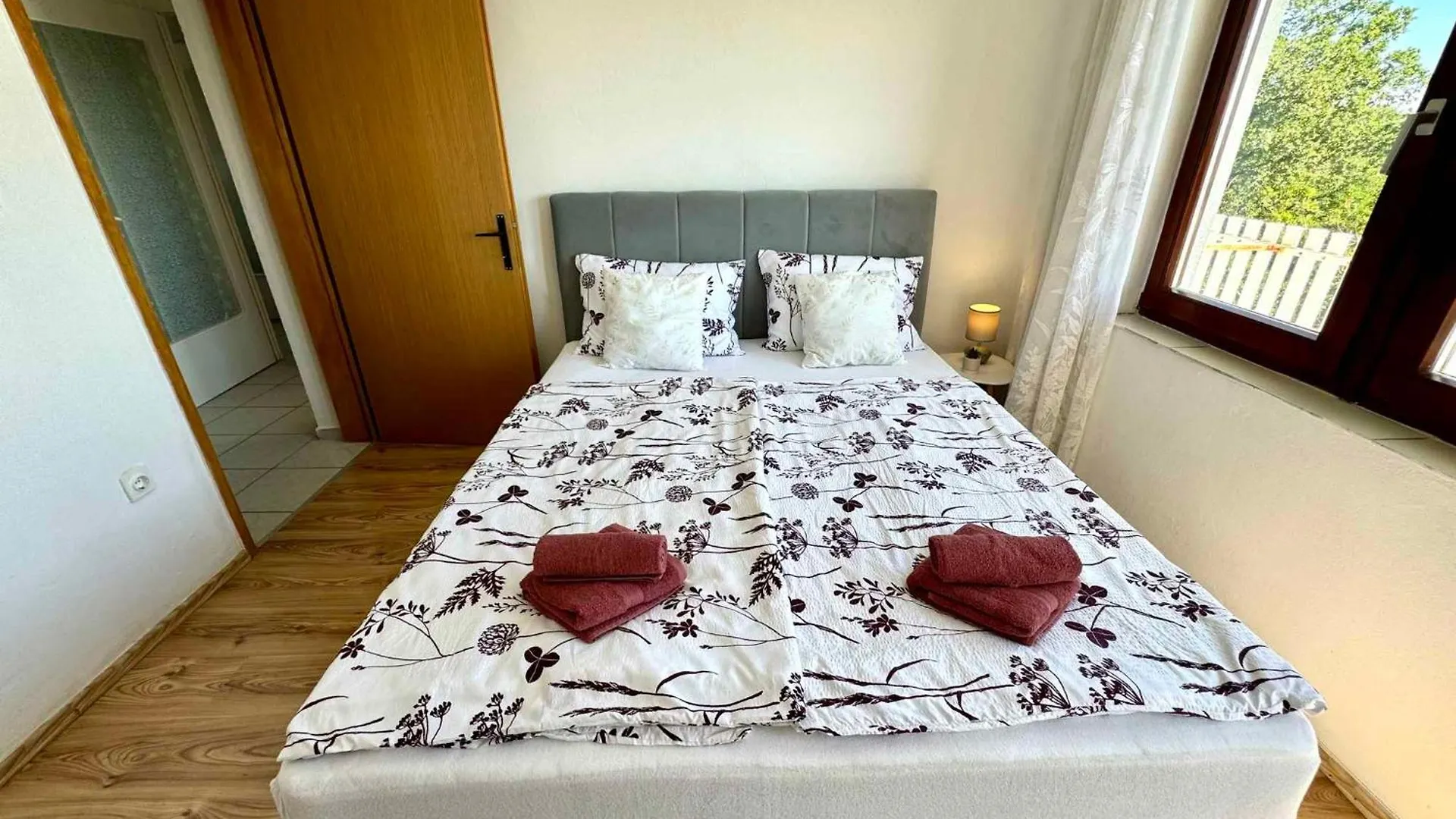 House And Apts. In Jadranovo 51055 Apartment