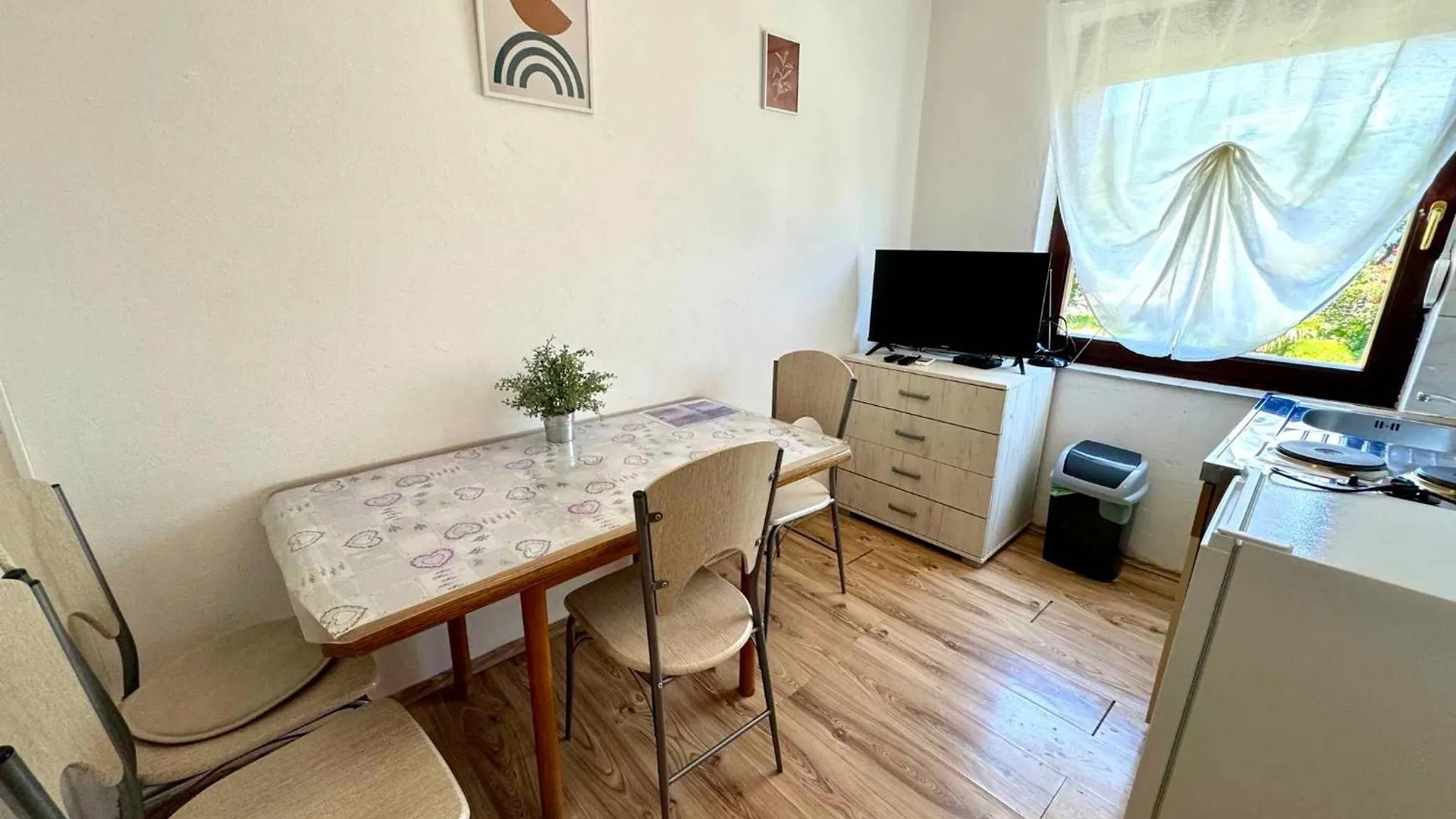 House And Apts. In Jadranovo 51055