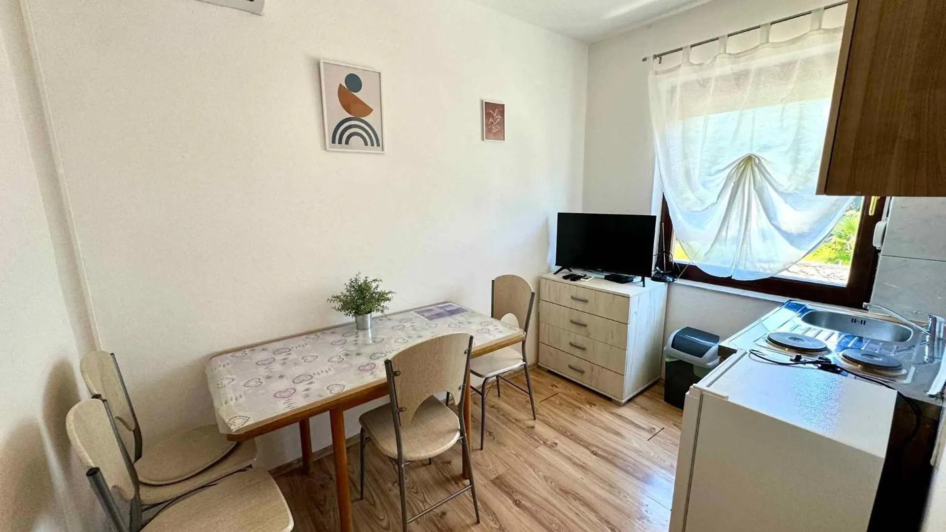 House And Apts. In Jadranovo 51055 Apartment