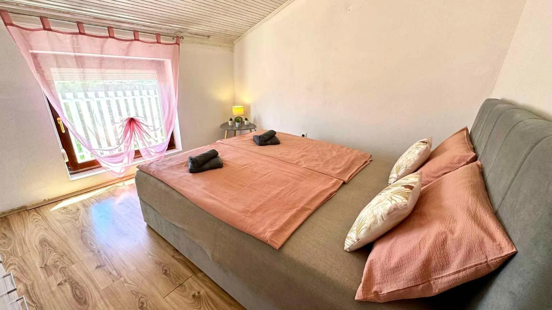 House And Apts. In Jadranovo 51055