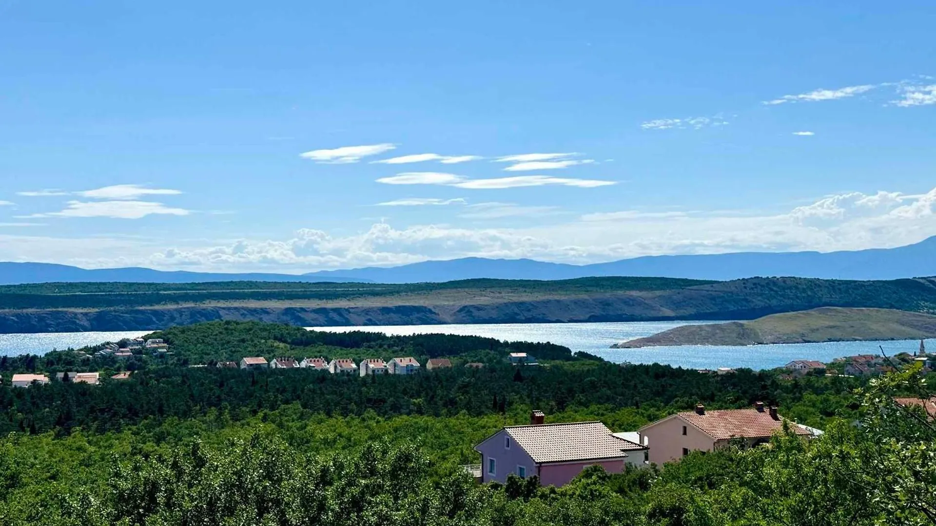Apartment House And Apts. In Jadranovo 51055 Croatia