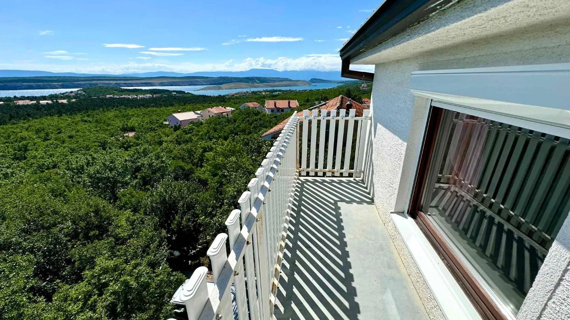 Apartment House And Apts. In Jadranovo 51055
